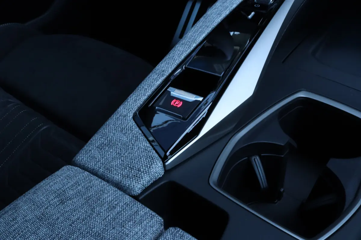 GT | Adaptieve cruise control met Stop&Go functie | LED 3D-achterlichten | Pack Safety Plus