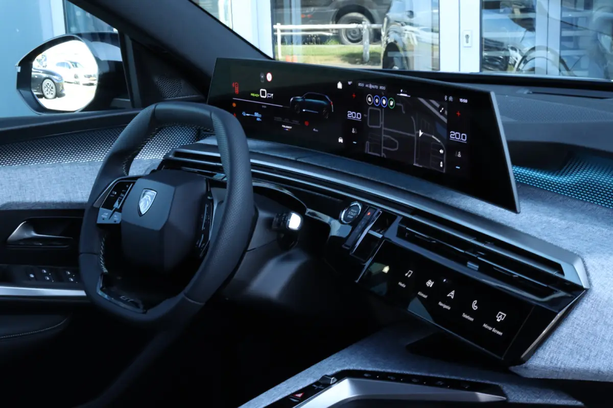 GT | Adaptieve cruise control met Stop&Go functie | LED 3D-achterlichten | Pack Safety Plus