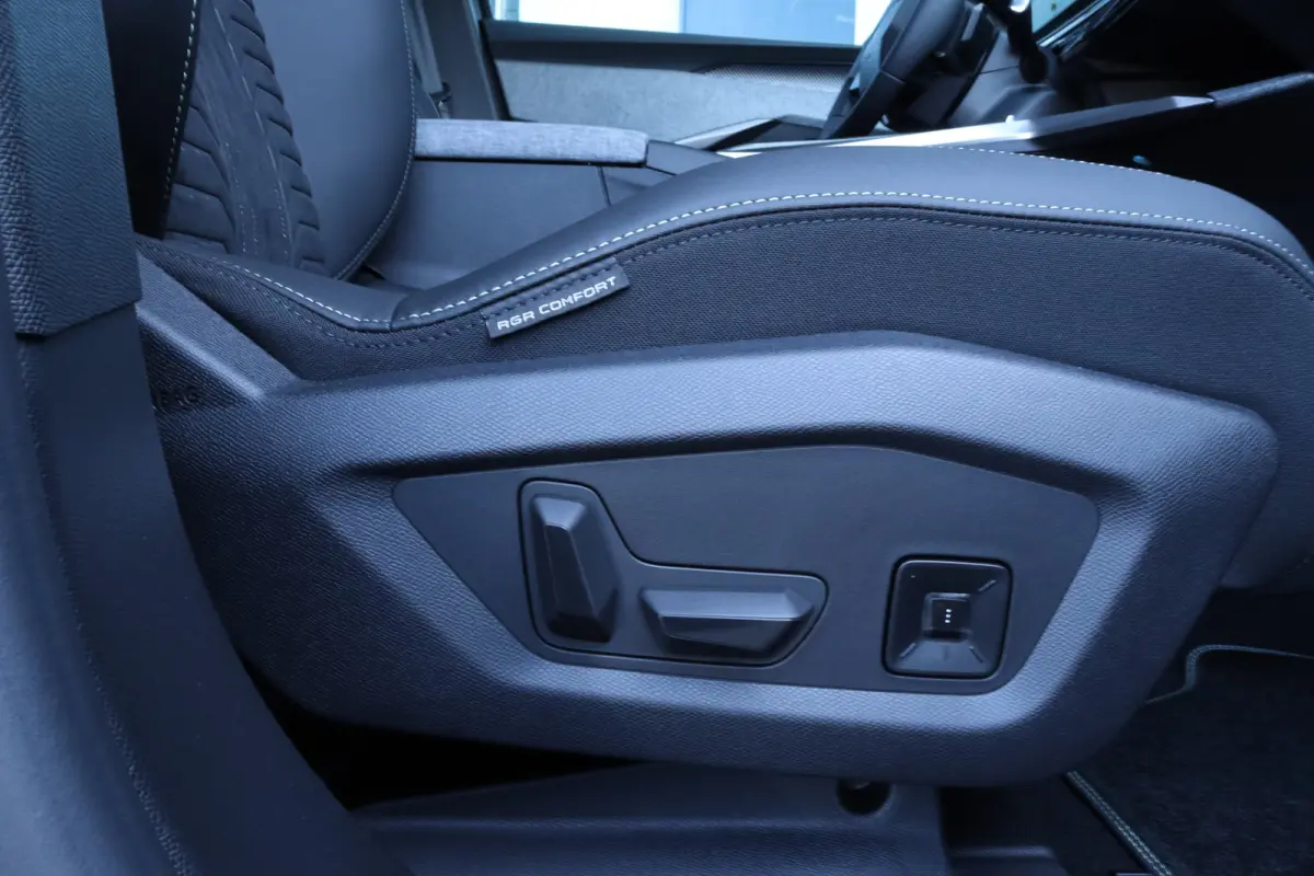 GT | Adaptieve cruise control met Stop&Go functie | LED 3D-achterlichten | Pack Safety Plus