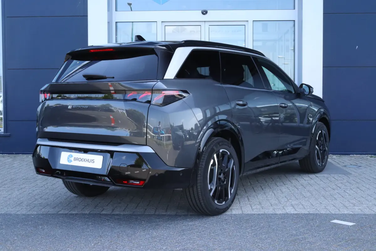 GT | Adaptieve cruise control met Stop&Go functie | LED 3D-achterlichten | Pack Safety Plus