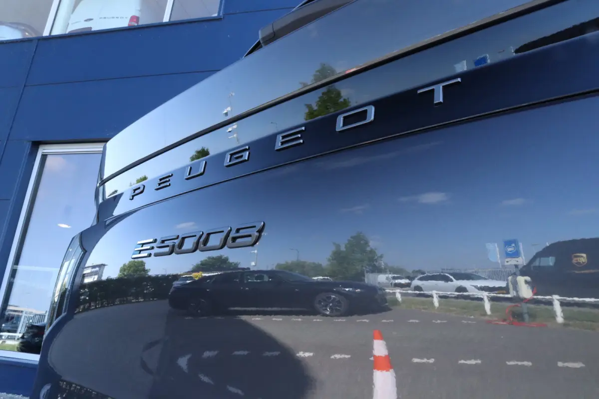 GT | Adaptieve cruise control met Stop&Go functie | LED 3D-achterlichten | Pack Safety Plus