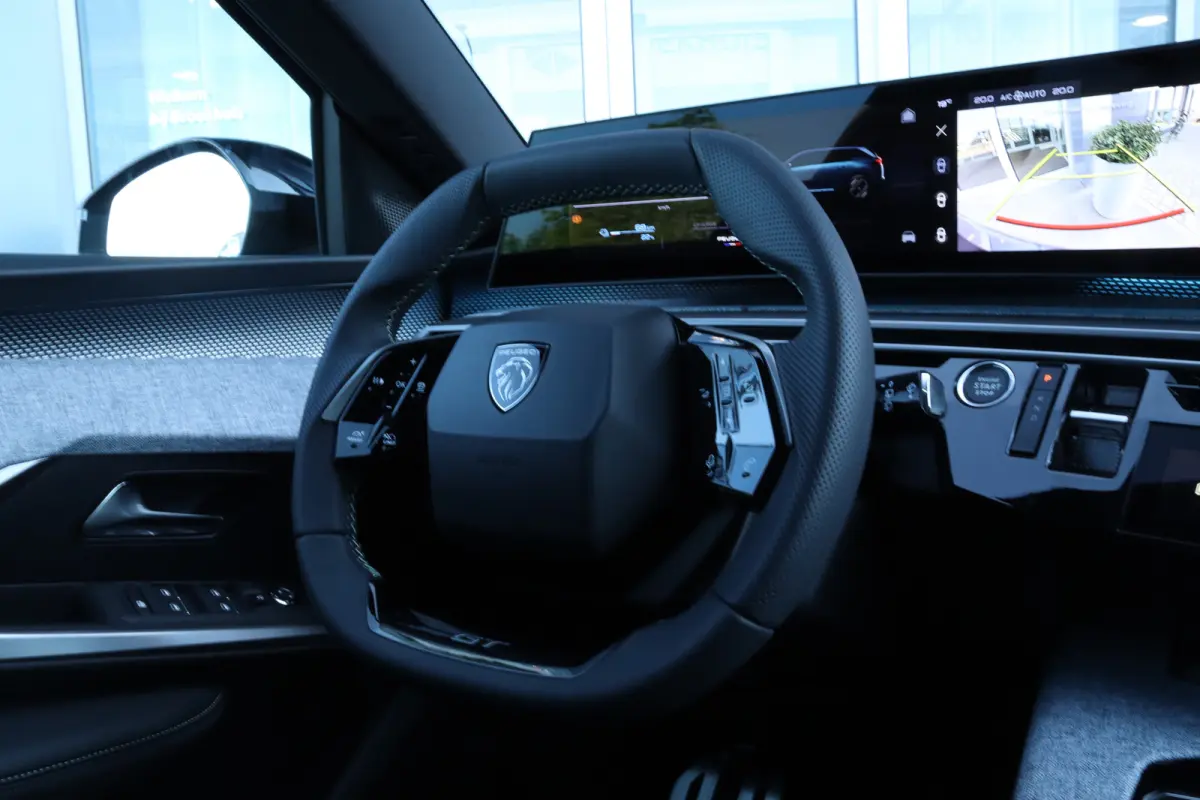 GT | Adaptieve cruise control met Stop&Go functie | LED 3D-achterlichten | Pack Safety Plus