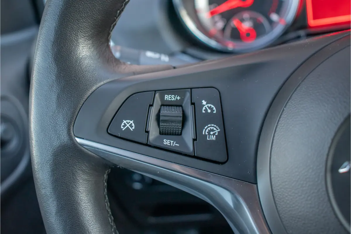 1.4 Jam, 2e eigenaar, Carplay, Stoel & Stuurverwarming, PDC, Half leder, Cruise control, Airco.