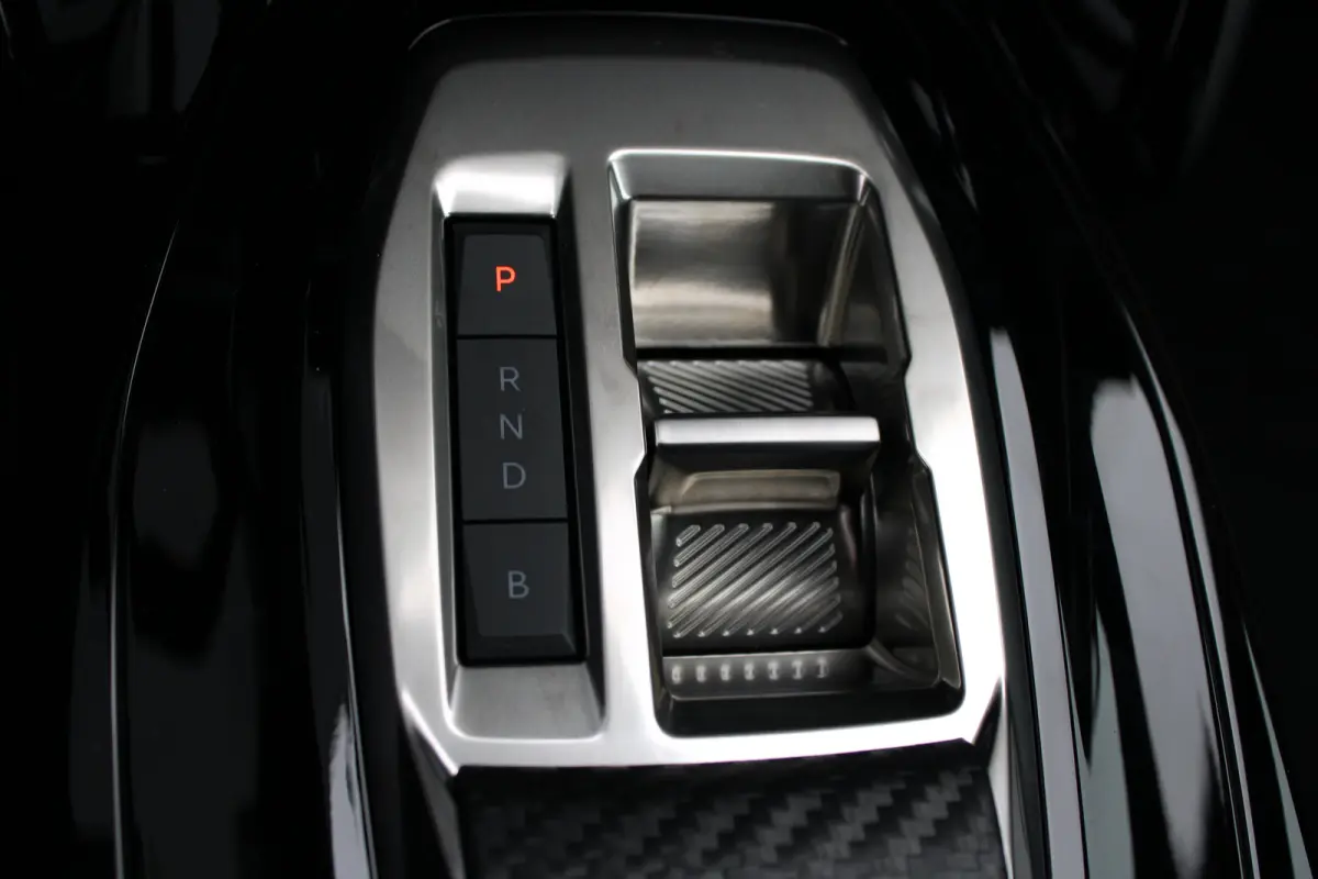 Allure | Active Safety Brake met camera en radar (automatisch noodremsysteem) met Distance Alert (waarschuwing dreigende aanrijding) | Advanced Active Safety Brake met camera en radar | Clim