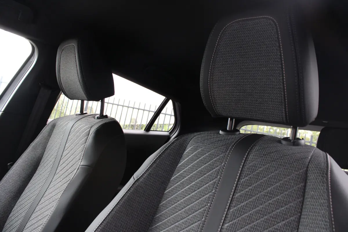 Allure | Active Safety Brake met camera en radar (automatisch noodremsysteem) met Distance Alert (waarschuwing dreigende aanrijding) | Advanced Active Safety Brake met camera en radar | Clim