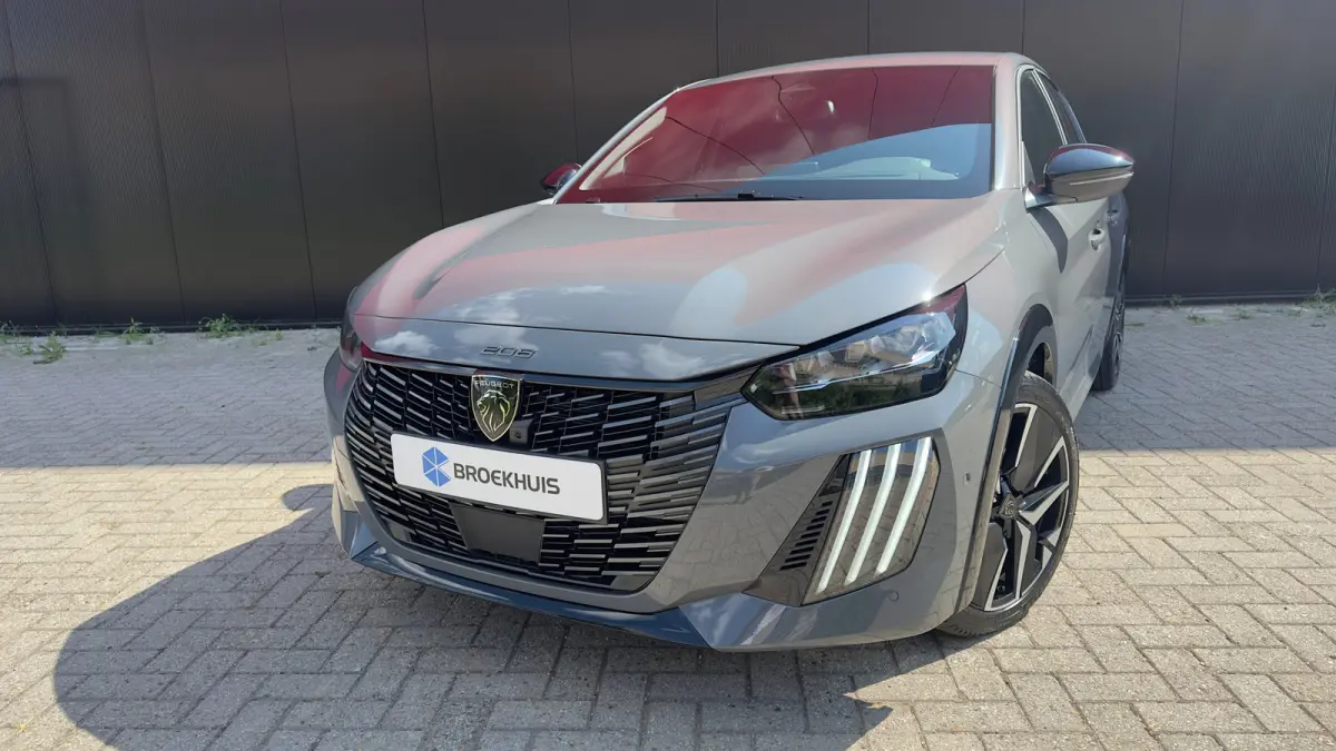 GT | Elektrische parkeerrem | Extra getinte achterste zijruiten en achterruit | Extra getinte achterste zijruiten en achterruit