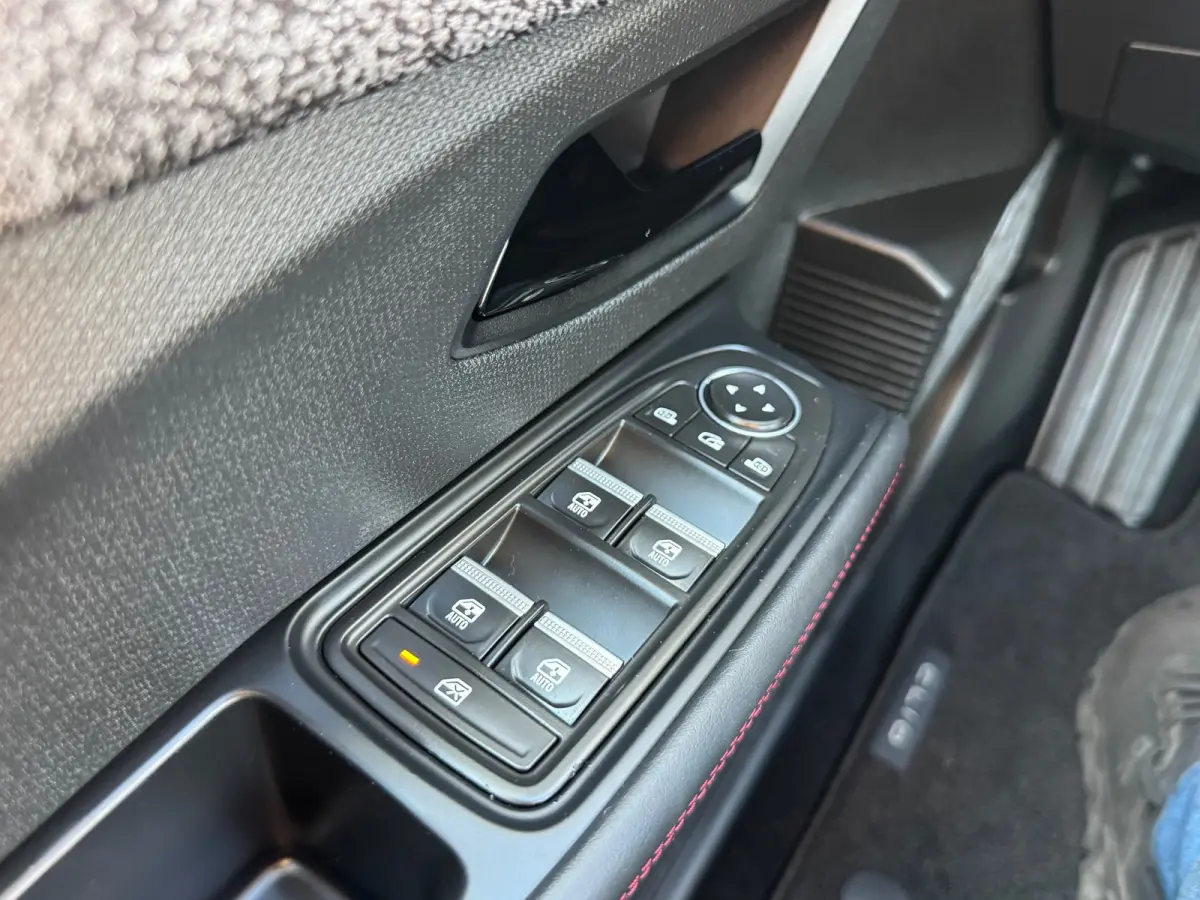 1.8 Full-Hybrid 160 techno,Navigatie,Safety pakket,Adap.Cruise,360Camera,4Season banden