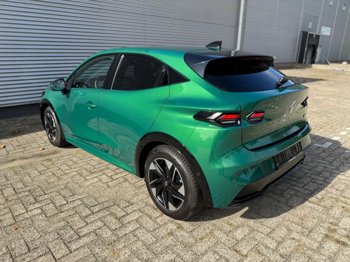 1.8 Full-Hybrid 160 techno,Navigatie,Safety pakket,Adap.Cruise,360Camera,4Season banden
