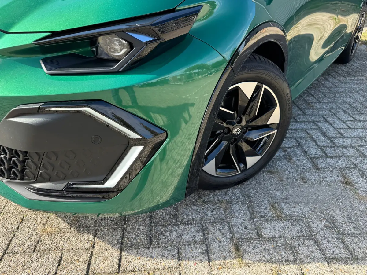 1.8 Full-Hybrid 160 techno,Navigatie,Safety pakket,Adap.Cruise,360Camera,4Season banden
