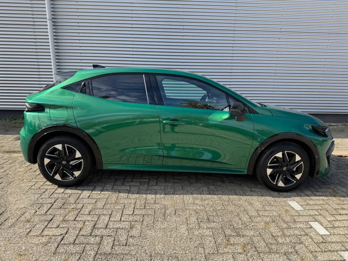 1.8 Full-Hybrid 160 techno,Navigatie,Safety pakket,Adap.Cruise,360Camera,4Season banden