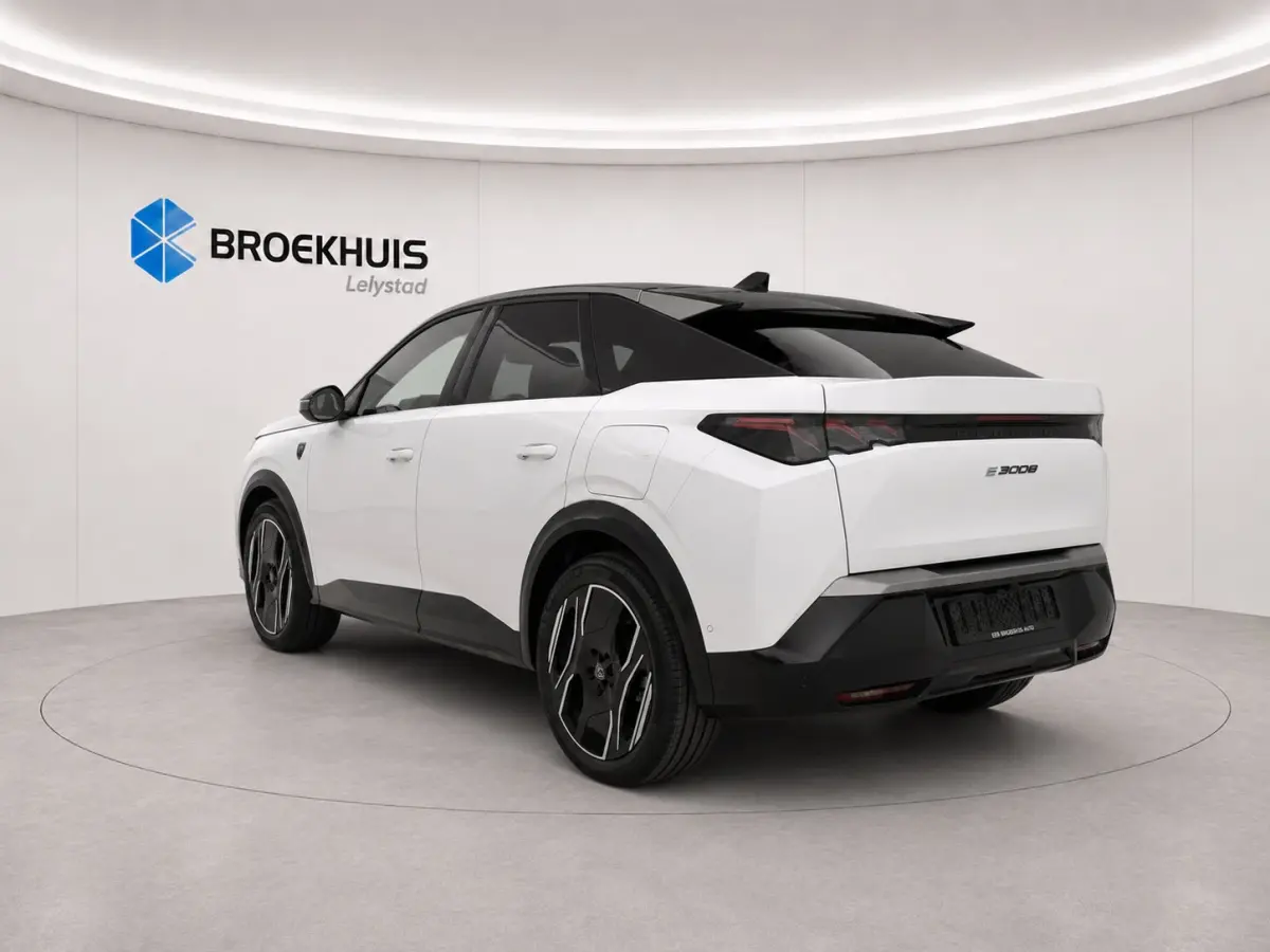 GT Exclusive | Elektrische parkeerrem | Extra getinte achterste zijruiten en achterruit