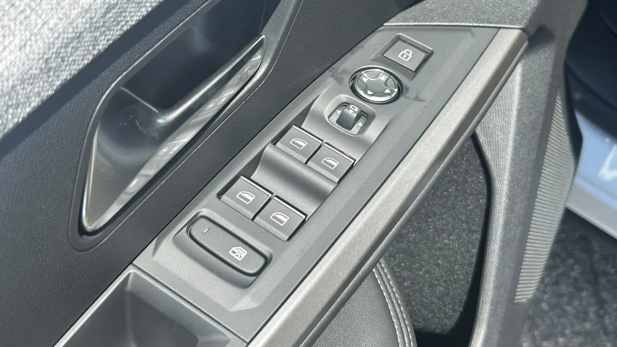 GT Exclusive | Elektrische parkeerrem | Extra getinte achterste zijruiten en achterruit