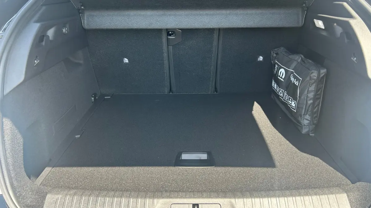 GT Exclusive | Elektrische parkeerrem | Extra getinte achterste zijruiten en achterruit