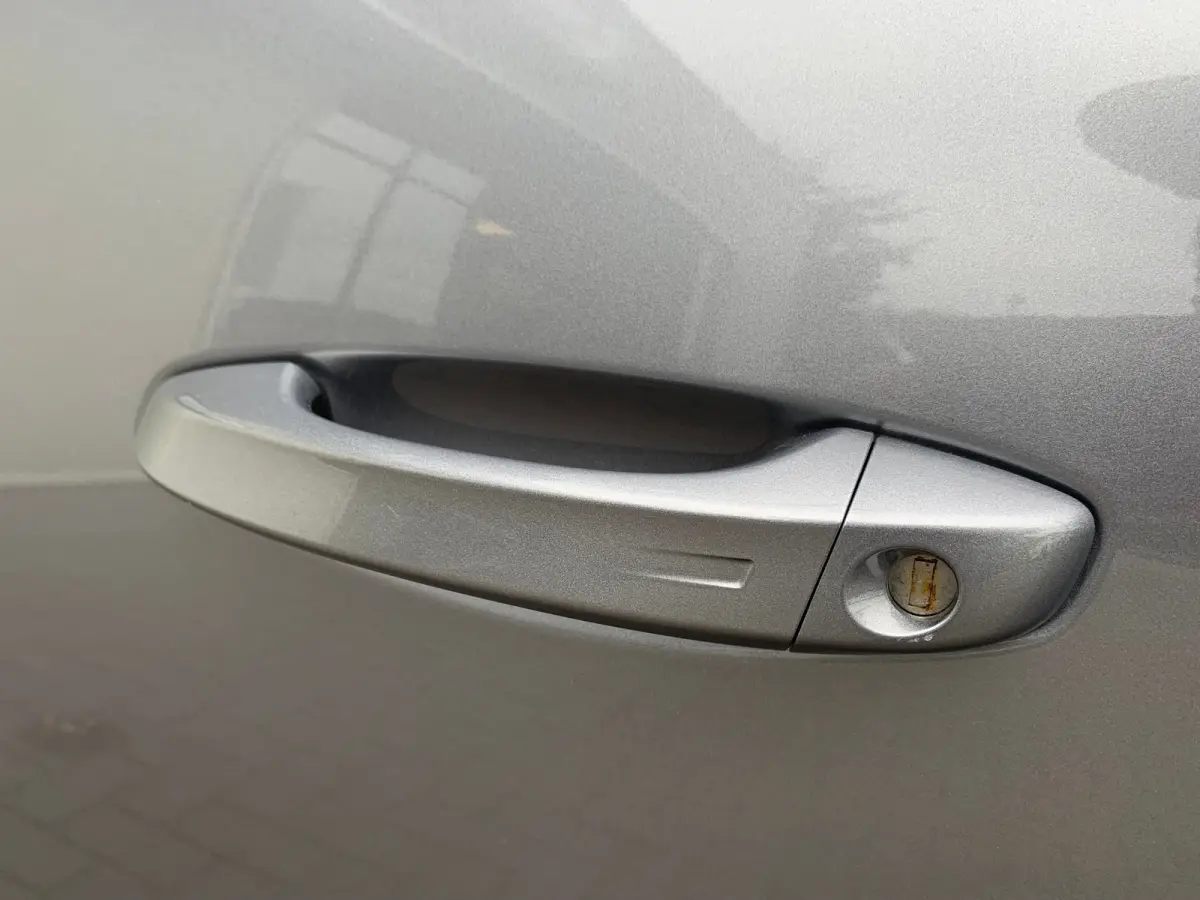Allure | 17" lichtmetalen velgen 'HALONG' | Achteruitrijcamera 180° (Visiopark 1) | Autonomous Emergency Braking d.m.v. radar i.p.v. camera