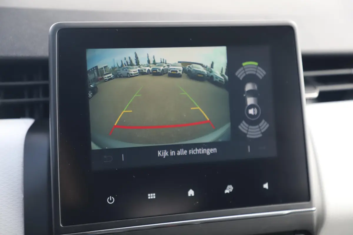 1.0 TCe 90 Evolution Navigatie Achteruitrijcamera LMV Carplay Android Airco Cruise Control Parkeersensor LED