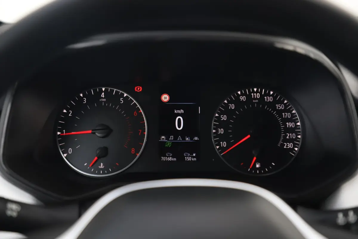1.0 TCe 90 Evolution Navigatie Achteruitrijcamera LMV Carplay Android Airco Cruise Control Parkeersensor LED