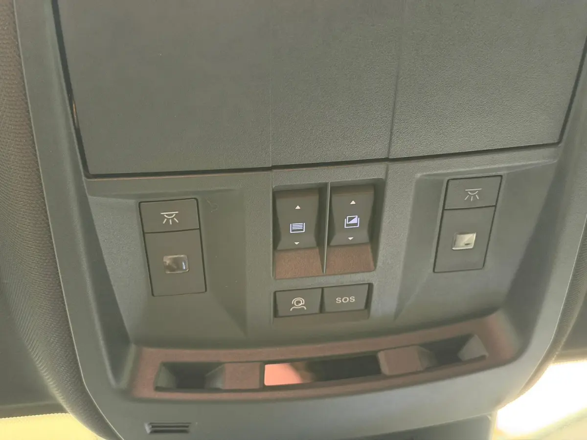 GT | Advanced Active Safety Brake met camera en radar (Pack Safety Plus) | Climate Control | Elektrische parkeerrem