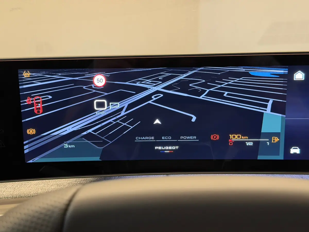 GT | Advanced Active Safety Brake met camera en radar (Pack Safety Plus) | Climate Control | Elektrische parkeerrem
