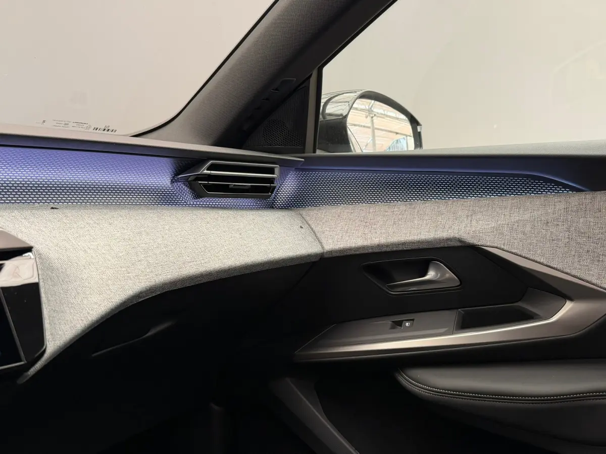 GT | Advanced Active Safety Brake met camera en radar (Pack Safety Plus) | Climate Control | Elektrische parkeerrem