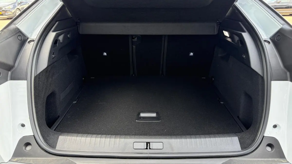 Allure | Elektrische parkeerrem | Extra getinte achterste zijruiten en achterruit
