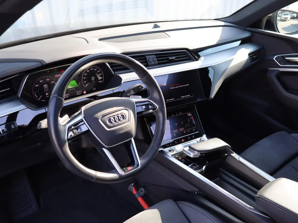 55 quattro 409pk S Edition 95 kWh | SoH 94% | ACC | Luchtvering | Voorstoelen Verwarmd | Achteruitrijcamera