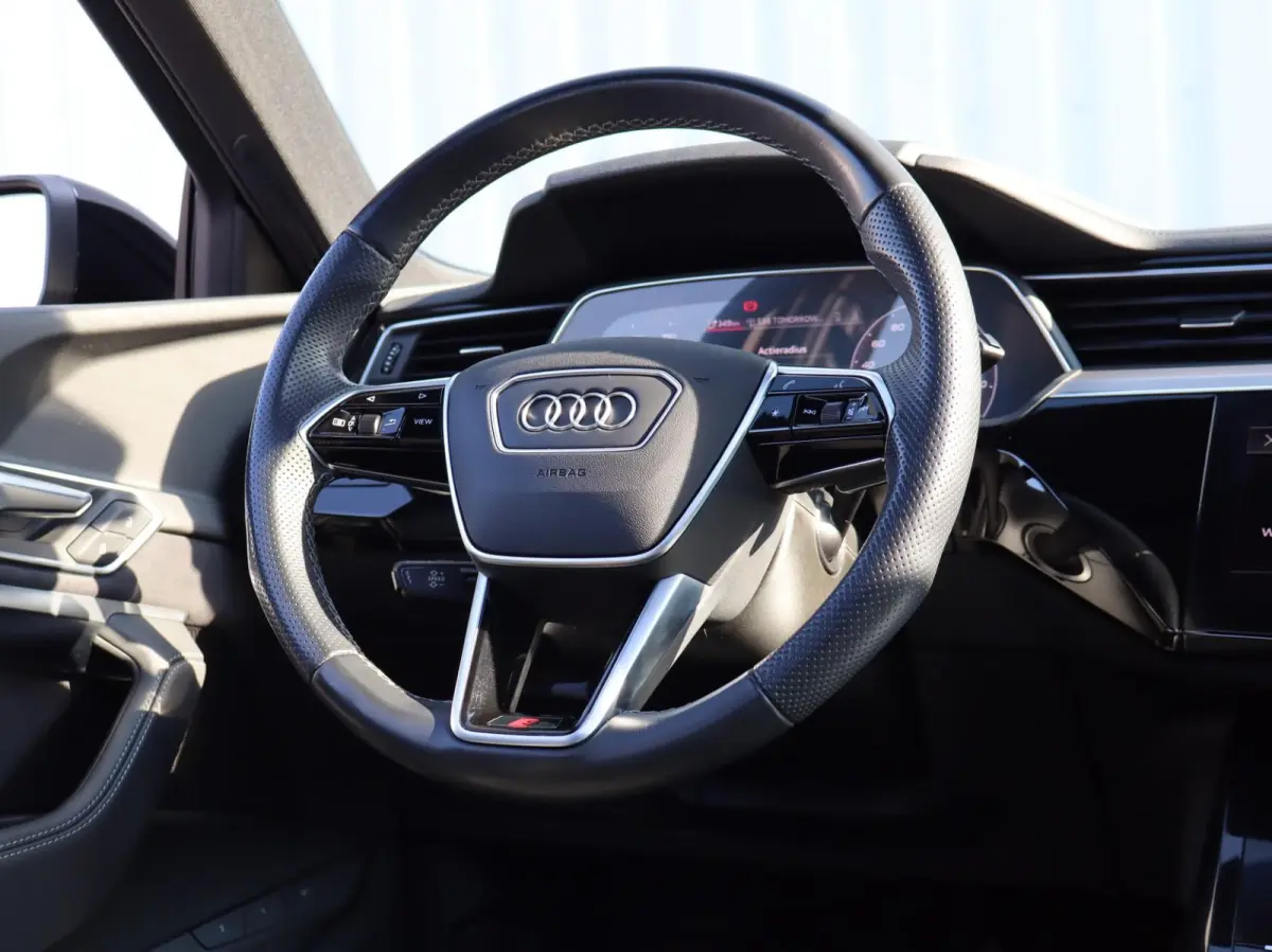 55 quattro 409pk S Edition 95 kWh | SoH 94% | ACC | Luchtvering | Voorstoelen Verwarmd | Achteruitrijcamera