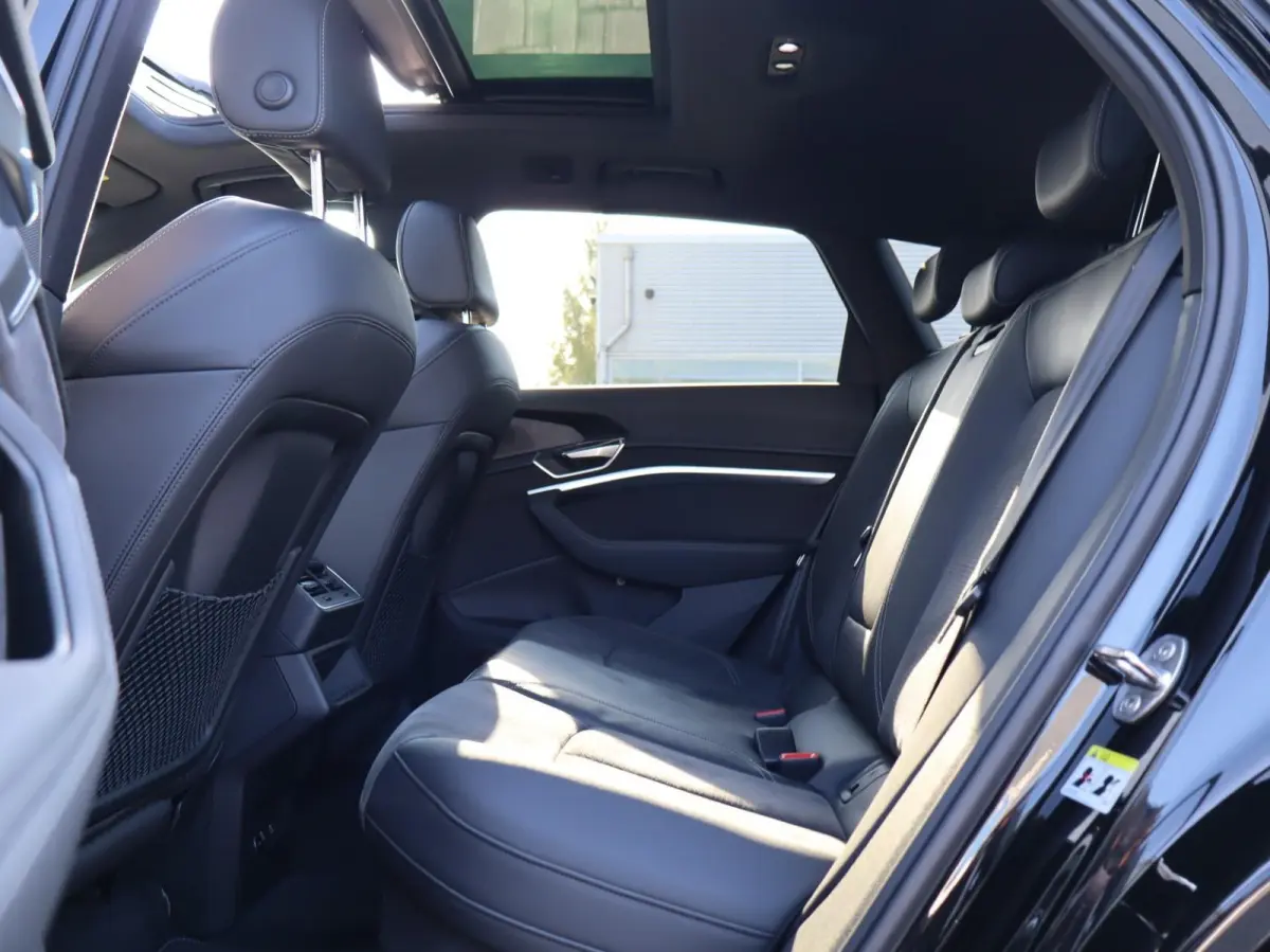 55 quattro 409pk S Edition 95 kWh | SoH 94% | ACC | Luchtvering | Voorstoelen Verwarmd | Achteruitrijcamera