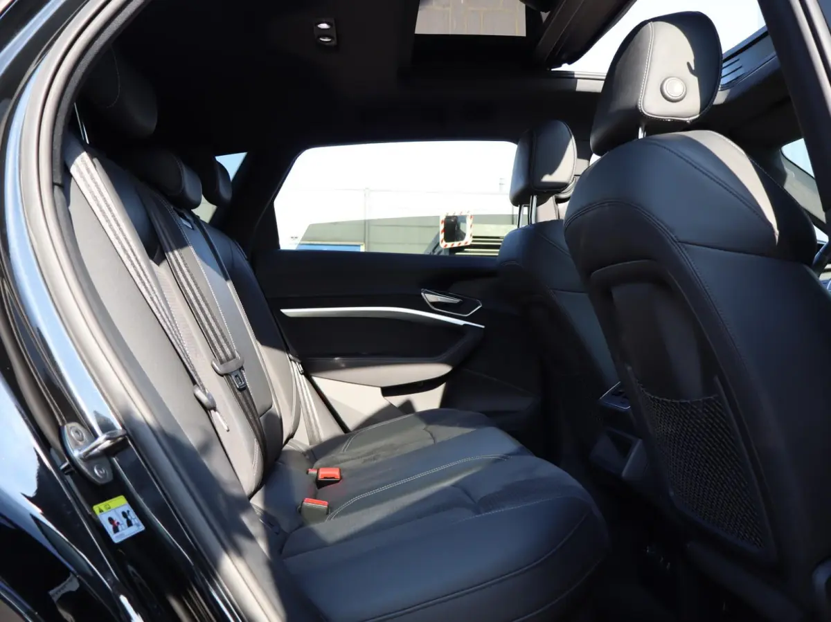 55 quattro 409pk S Edition 95 kWh | SoH 94% | ACC | Luchtvering | Voorstoelen Verwarmd | Achteruitrijcamera
