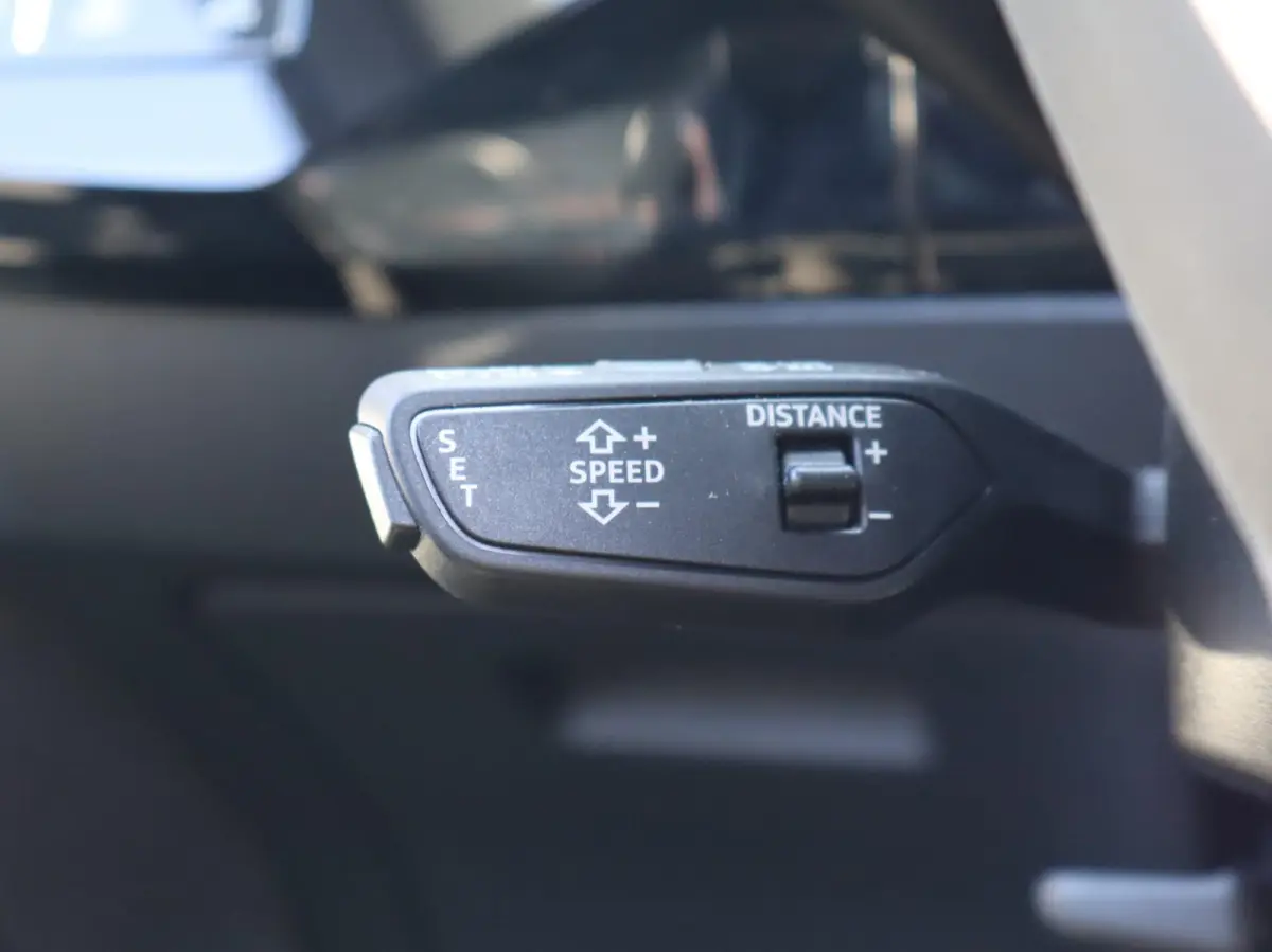 55 quattro 409pk S Edition 95 kWh | SoH 94% | ACC | Luchtvering | Voorstoelen Verwarmd | Achteruitrijcamera