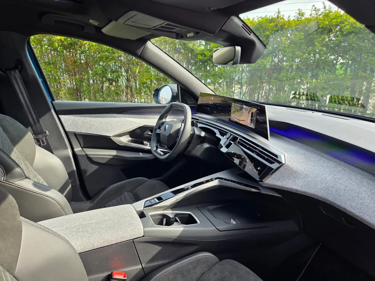 GT | Adaptieve cruise control met Stop&Go functie | LED 3D-achterlichten | Pack Safety Plus