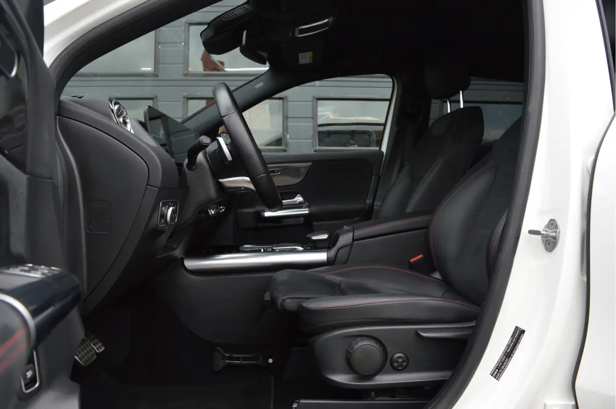 200 Business Solution AMG | CAMERA | SFEERVERLICHTING | CARPLAY |