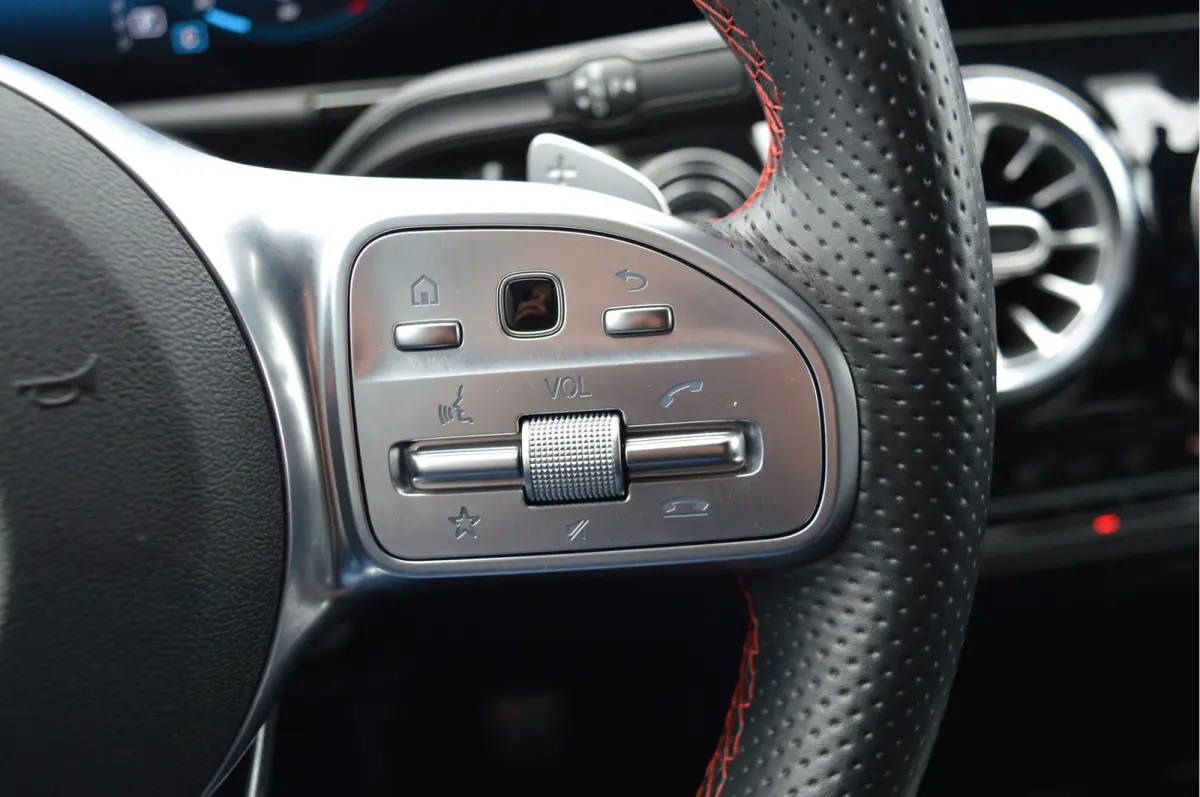 200 Business Solution AMG | CAMERA | SFEERVERLICHTING | CARPLAY |
