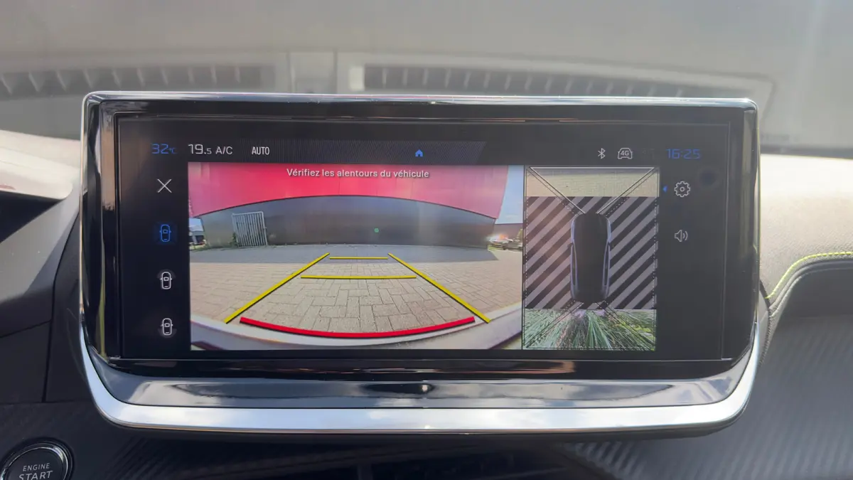 GT | Elektrische parkeerrem | Extra getinte achterste zijruiten en achterruit | Extra getinte achterste zijruiten en achterruit