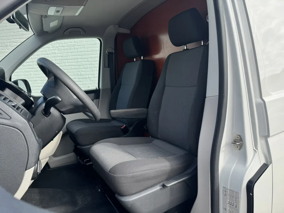 2.0 TDI L1H1 Airco Camera Trekhaak Imperiaal Laadruimte betimmering