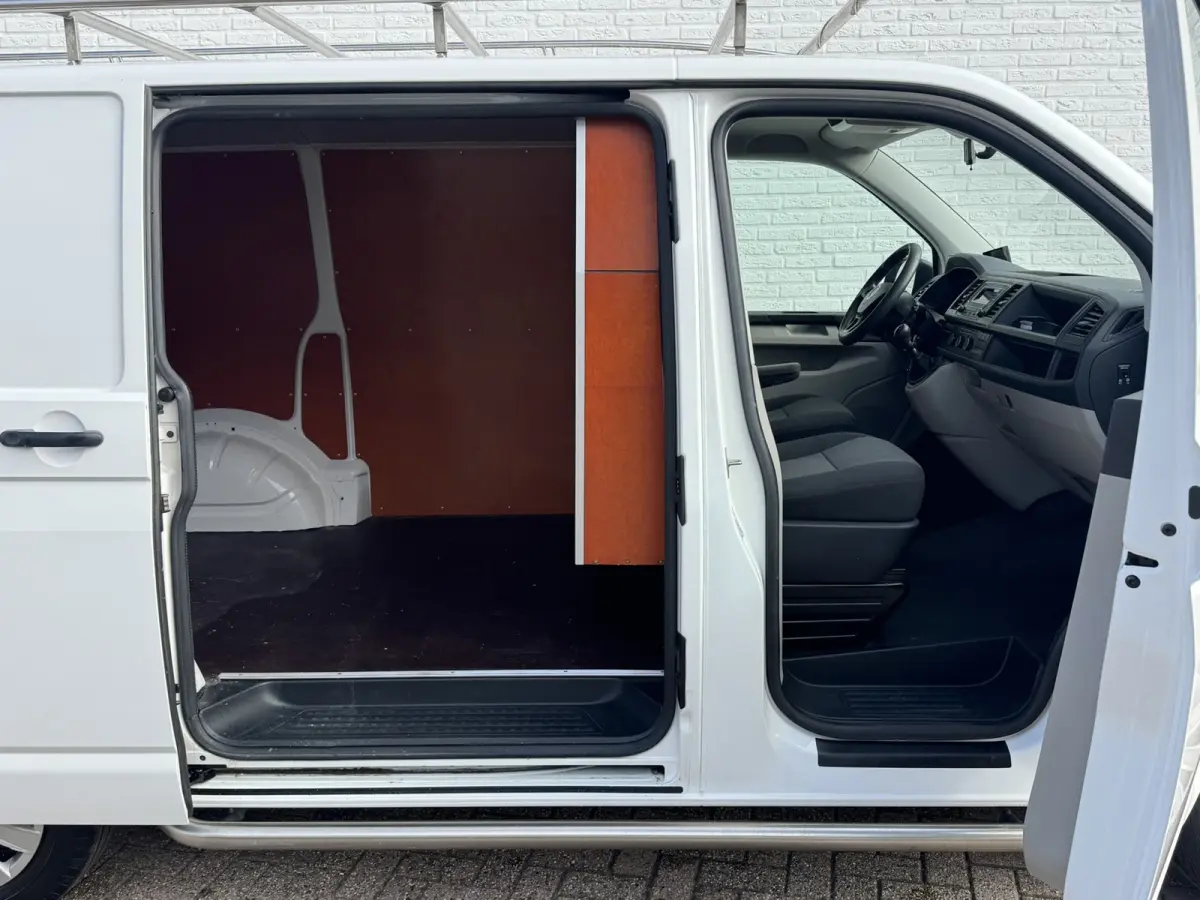 2.0 TDI L1H1 Airco Camera Trekhaak Imperiaal Laadruimte betimmering