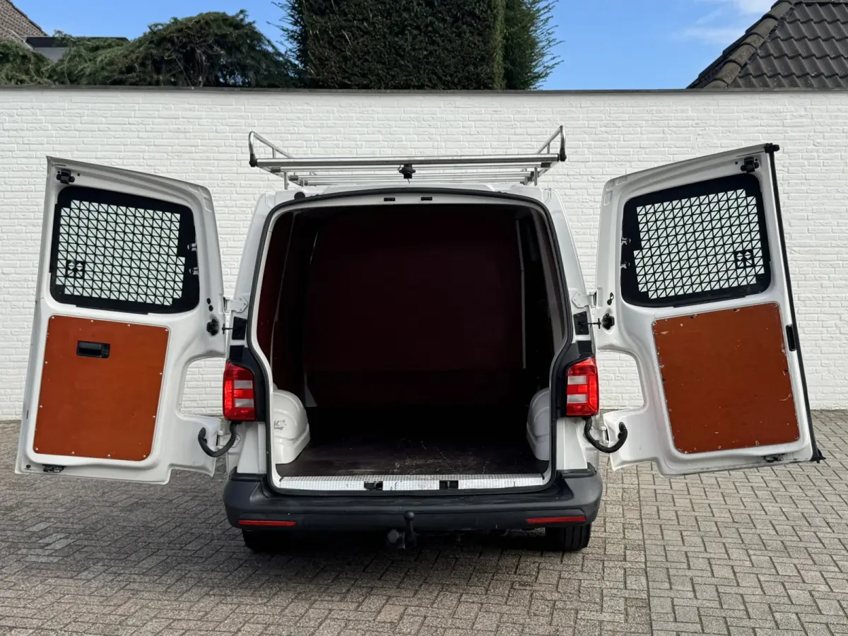 2.0 TDI L1H1 Airco Camera Trekhaak Imperiaal Laadruimte betimmering