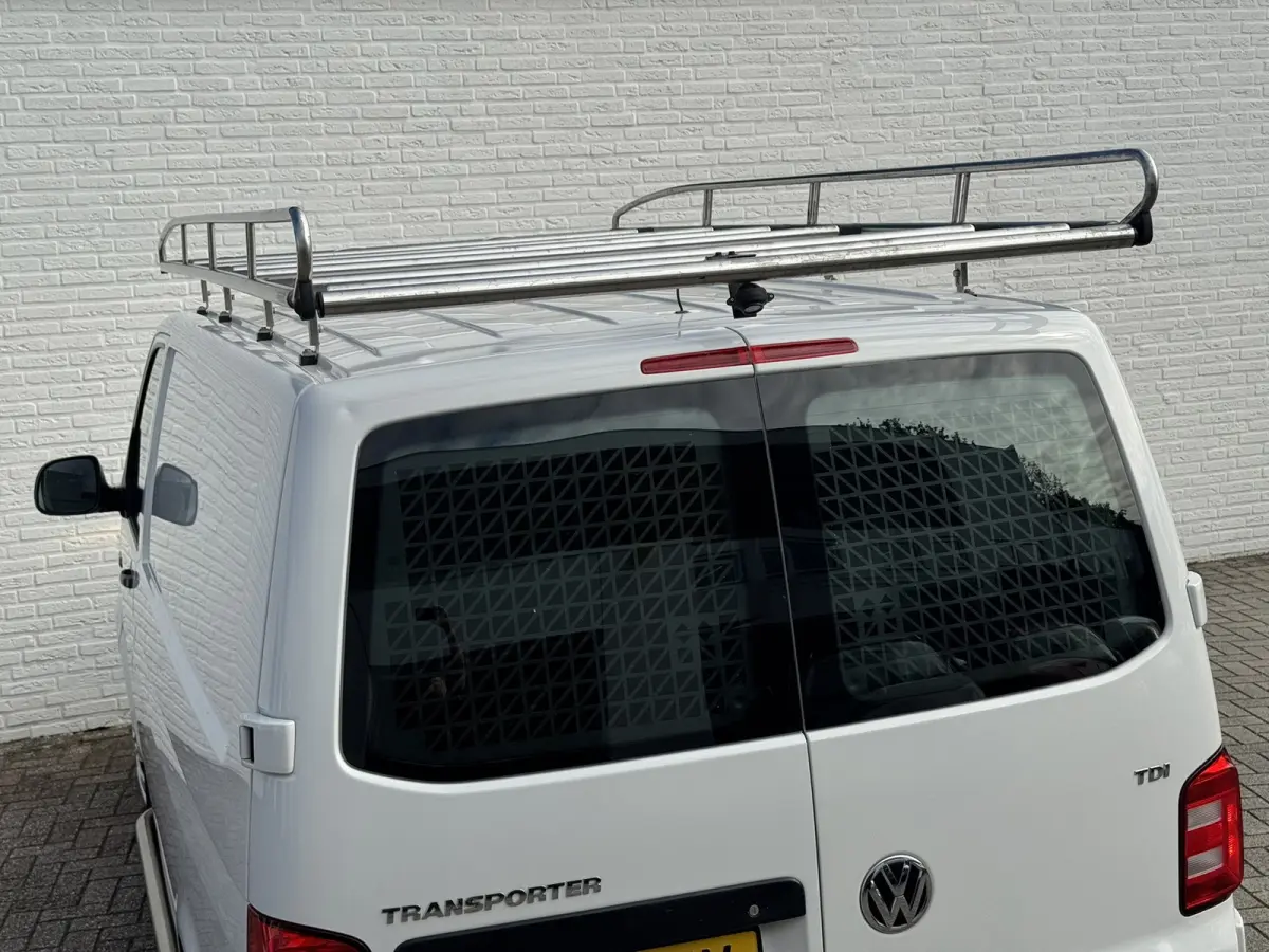 2.0 TDI L1H1 Airco Camera Trekhaak Imperiaal Laadruimte betimmering