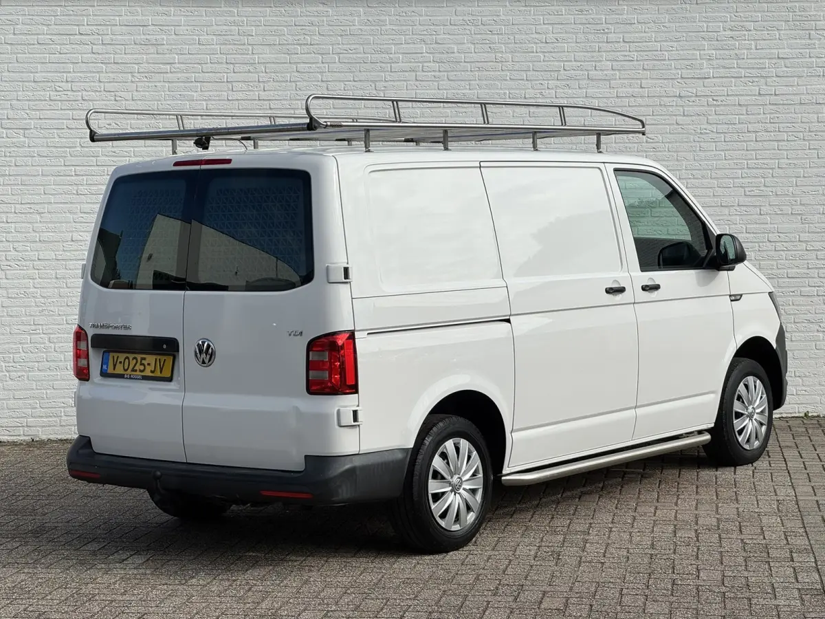 2.0 TDI L1H1 Airco Camera Trekhaak Imperiaal Laadruimte betimmering