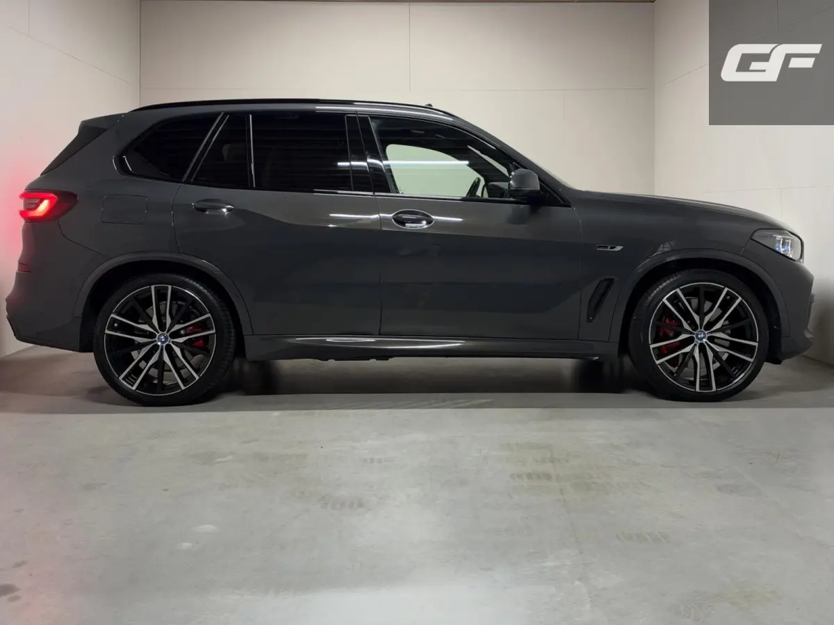 xDrive45e M-Sport Individual Dravitgrau Pano Laser 360º HUD Trekh.