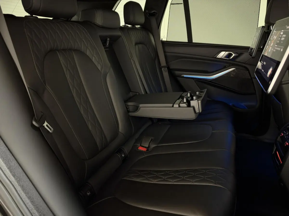 xDrive45e M-Sport Individual Dravitgrau Pano Laser 360º HUD Trekh.