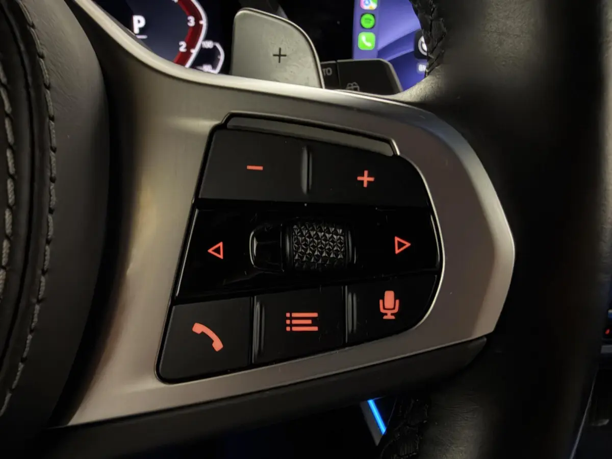 xDrive45e M-Sport Individual Dravitgrau Pano Laser 360º HUD Trekh.