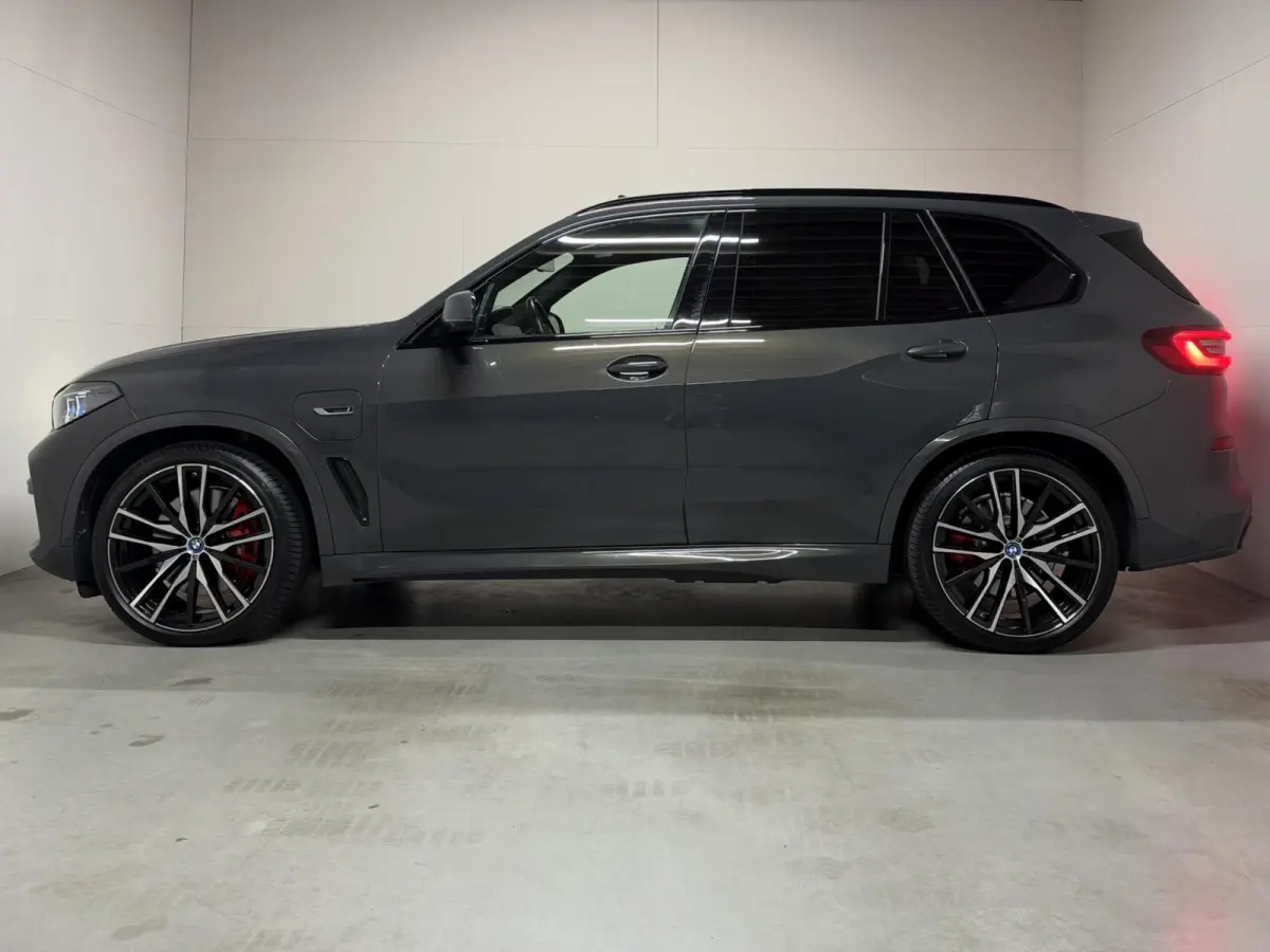 xDrive45e M-Sport Individual Dravitgrau Pano Laser 360º HUD Trekh.