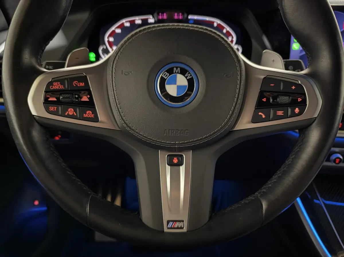 xDrive45e M-Sport Individual Dravitgrau Pano Laser 360º HUD Trekh.