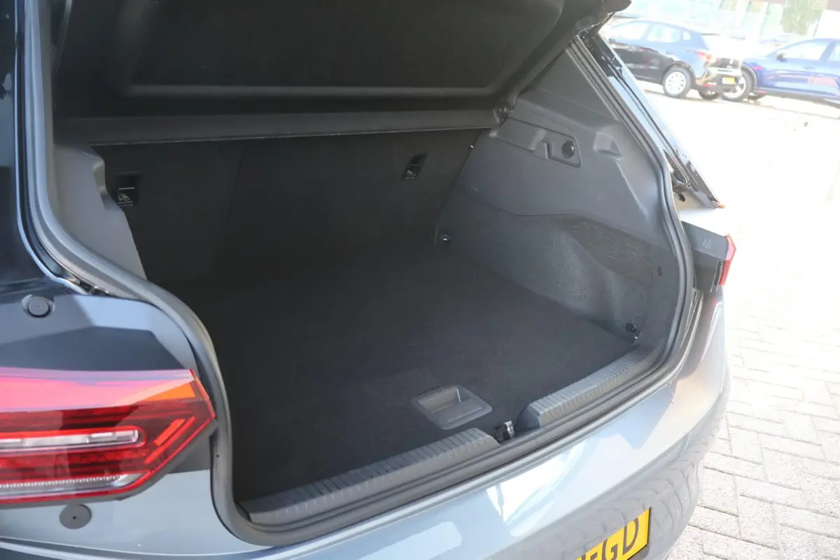 204pk Pro 58 kWh | SoH 95% | Warmtepomp | Camera | Stoel en stuurverwarming | Carplay