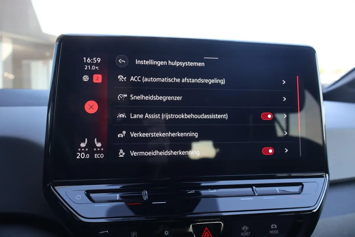 204pk Pro 58 kWh | SoH 95% | Warmtepomp | Camera | Stoel en stuurverwarming | Carplay