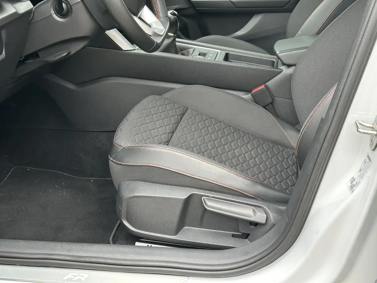 1.5 TSI Style FR Business Intense | Carplay/Adapt.Cruise/18-inch/Sfeerverlichting/LED Koplamp