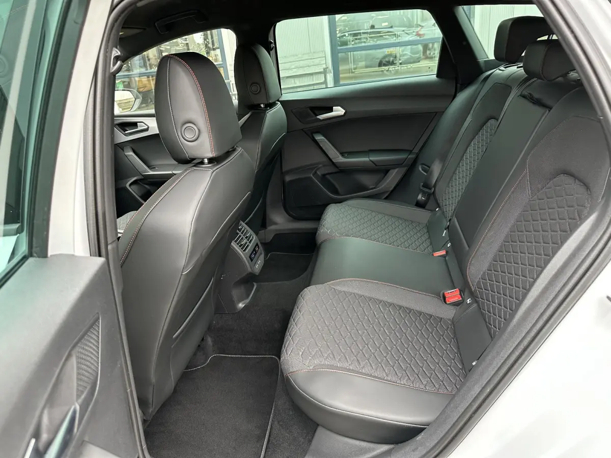 1.5 TSI Style FR Business Intense | Carplay/Adapt.Cruise/18-inch/Sfeerverlichting/LED Koplamp
