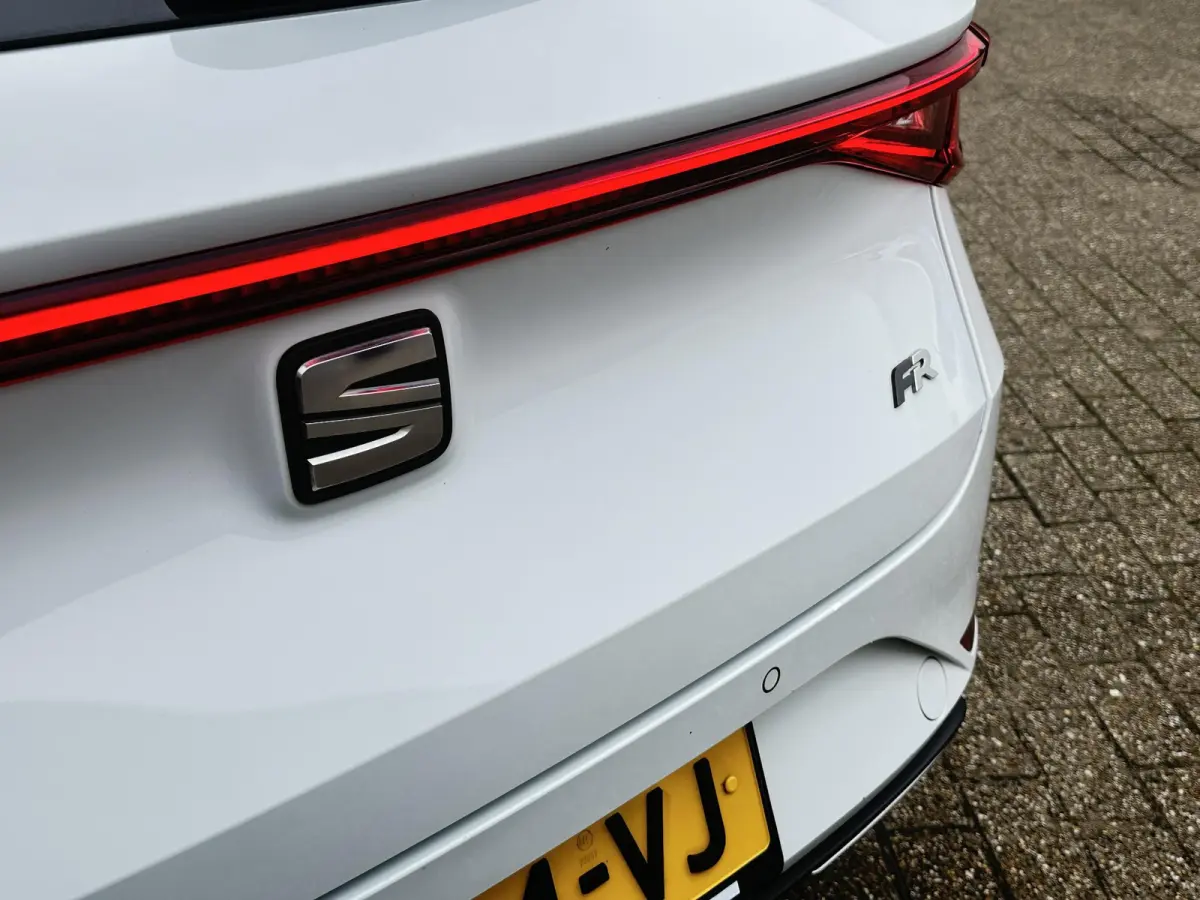1.5 TSI Style FR Business Intense | Carplay/Adapt.Cruise/18-inch/Sfeerverlichting/LED Koplamp