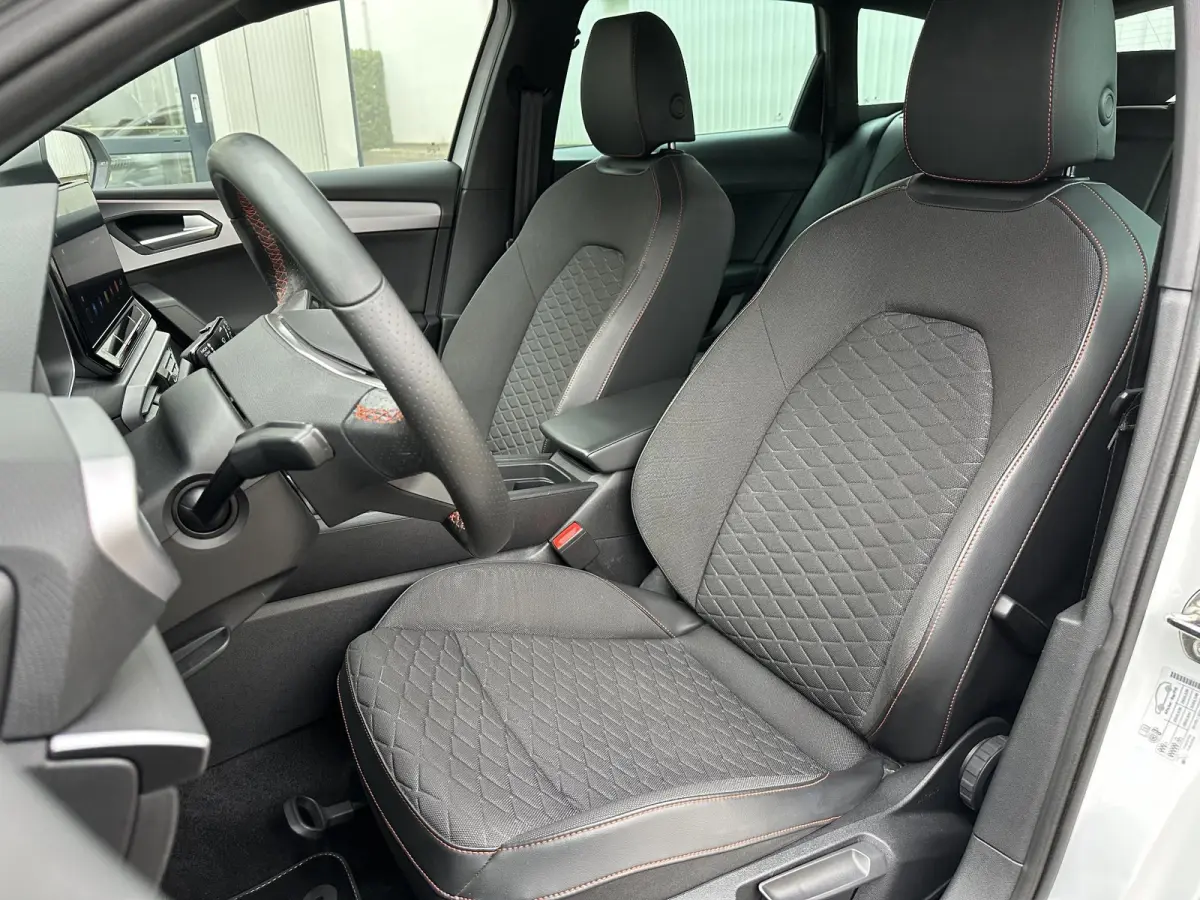 1.5 TSI Style FR Business Intense | Carplay/Adapt.Cruise/18-inch/Sfeerverlichting/LED Koplamp