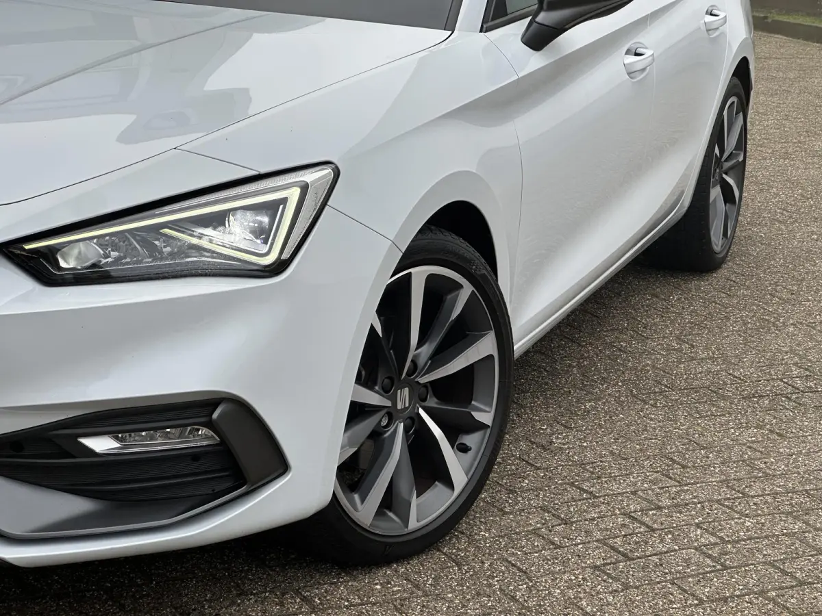 1.5 TSI Style FR Business Intense | Carplay/Adapt.Cruise/18-inch/Sfeerverlichting/LED Koplamp